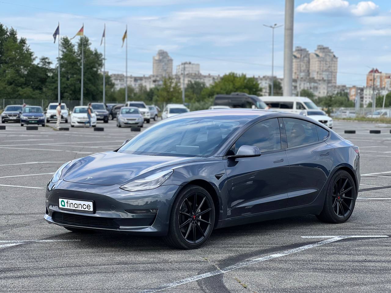 Tesla Model 3 в лізинг