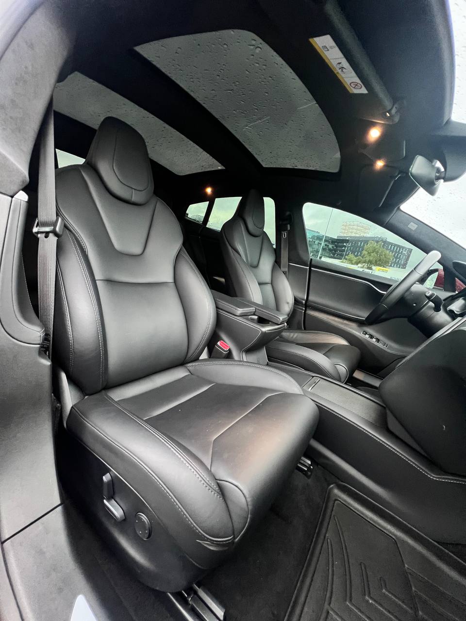 Tesla model S 100D салон