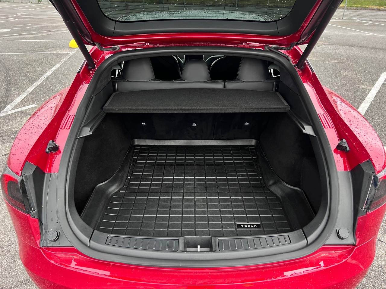 Tesla model S 100D багажник