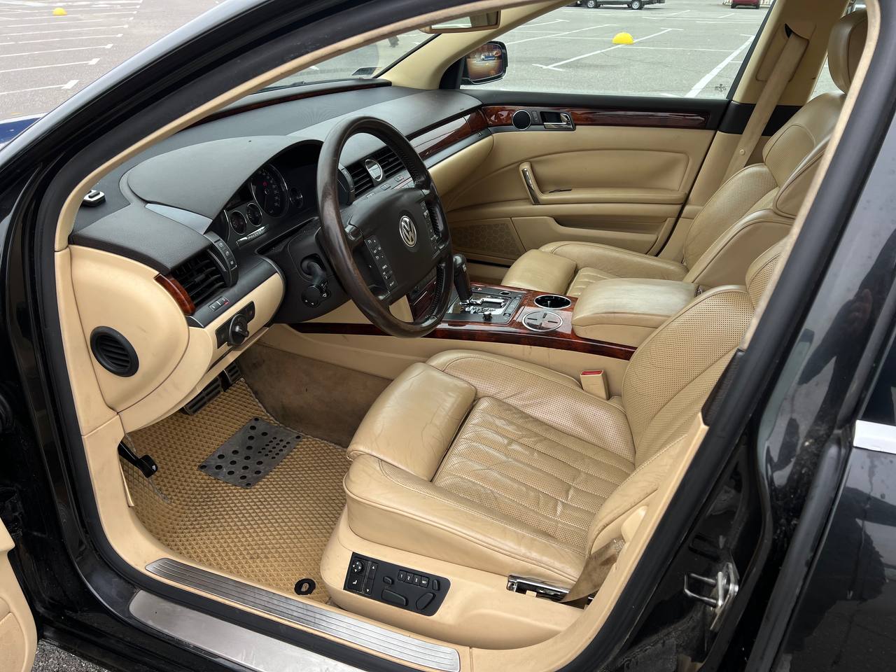 Volkswagen Phaeton 2005 салон