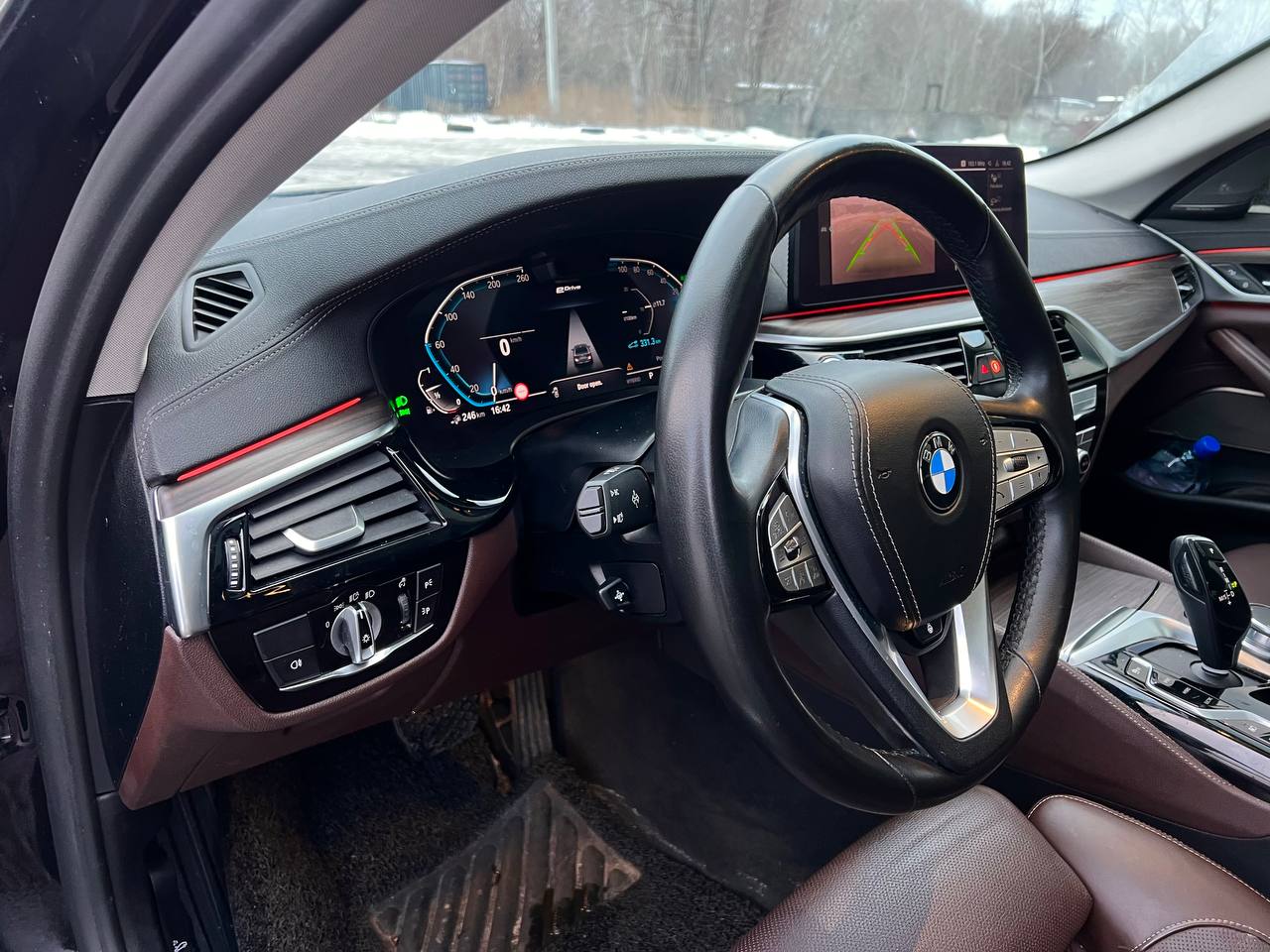 BMW 530Е 2020 салон