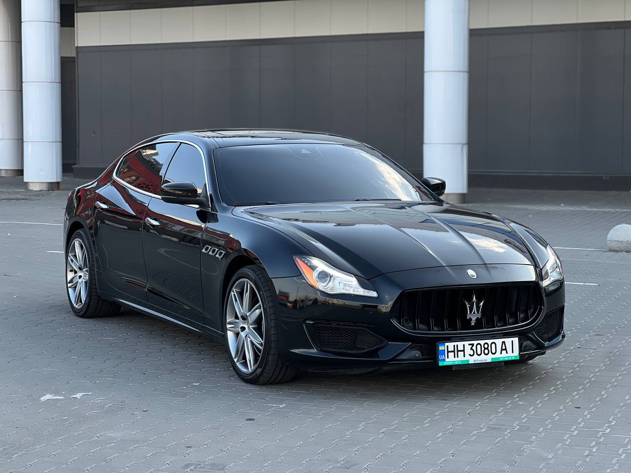 Придбати Maserati Quattroporte 2016 в лізинг